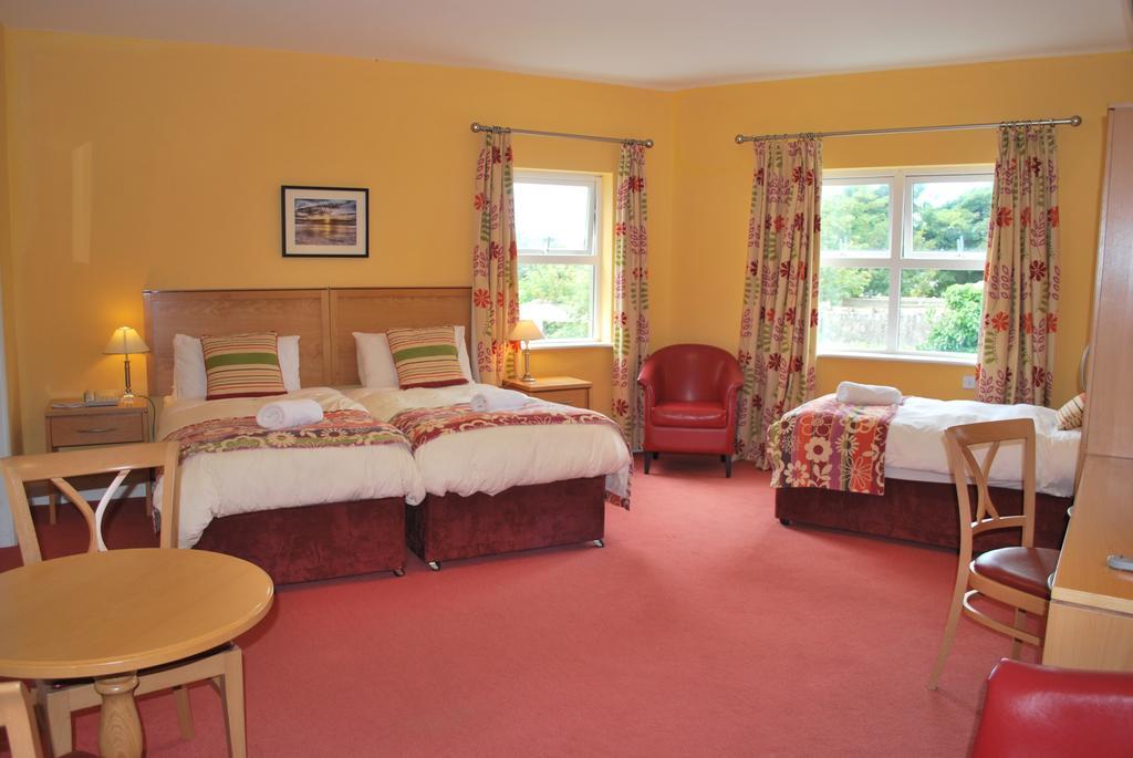 West View Accomodation Only Louisburgh Szoba fotó